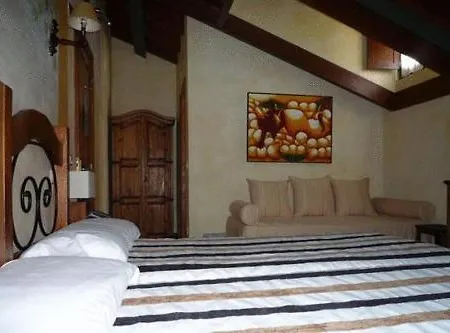 Hotel Rural Sucuevas Mestas De Con